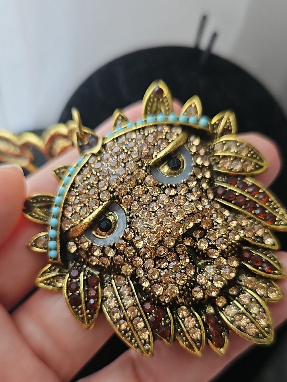 Rhinestone Pave Fashion Tribal Lions Head Necklace - Picture 7 of 7